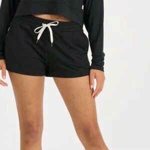 Women’s Vuori Halo Dream Knit Short (L)
